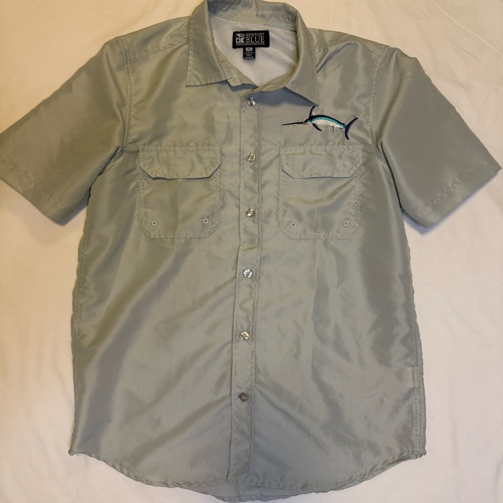 Newport Blue Men's Light Gray Vented Fishing Shirt M Short Sleeve 100% Polyester